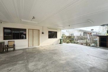 Big Semi D Cheap Rent Partly Furnish Simee Ipoh Garden Fair Park Canning South East 