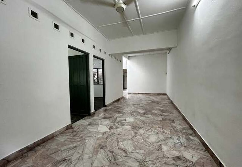 Cheap Sale 22x70 Good Conditon Menglembu Single Storey Wang Berlian Lahat Arkid Rasi Jaya