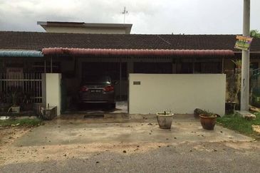 Cheap Sale 22x70 Good Conditon Menglembu Single Storey Wang Berlian Lahat Arkid Rasi Jaya