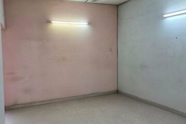 Cheap Sale 4 Room First Garden Taman Pertama Silibin Buntong Ipoh Town