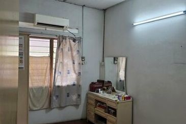 Cheap Sale 4 Room First Garden Taman Pertama Silibin Buntong Ipoh Town