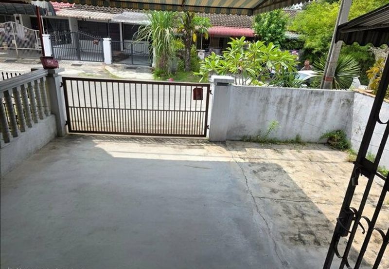 Cheap Sale 4 Room First Garden Taman Pertama Silibin Buntong Ipoh Town