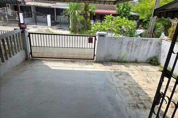 Cheap Sale 4 Room First Garden Taman Pertama Silibin Buntong Ipoh Town