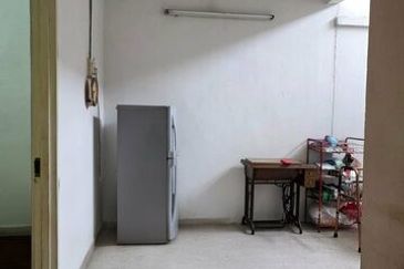 Cheap Sale 4 Room First Garden Taman Pertama Silibin Buntong Ipoh Town