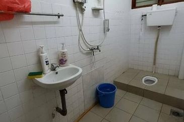 Hot Area First Garden 22x70 Taman Pertama Silibin Buntong Rishah Menglembu 