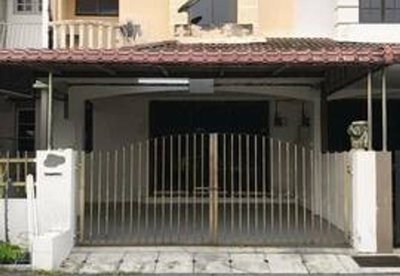 Easy Parking Near Field Pengkalan Ria Pegoh Pinji Mewah Indah Station 18 Tiara