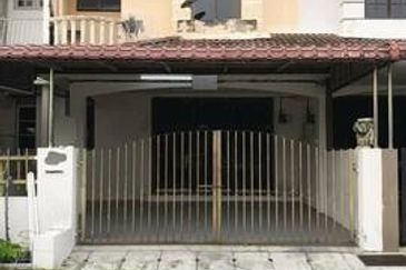 Easy Parking Near Field Pengkalan Ria Pegoh Pinji Mewah Indah Station 18 Tiara