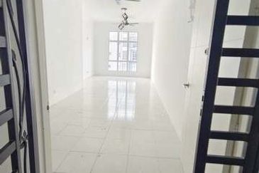 Kitchen Cabinet Wet Kitchen)Casa Residence Idaman Kleabng Kelebang Sky Garden Chemor Chepor