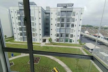 Kitchen Cabinet Wet Kitchen)Casa Residence Idaman Kleabng Kelebang Sky Garden Chemor Chepor