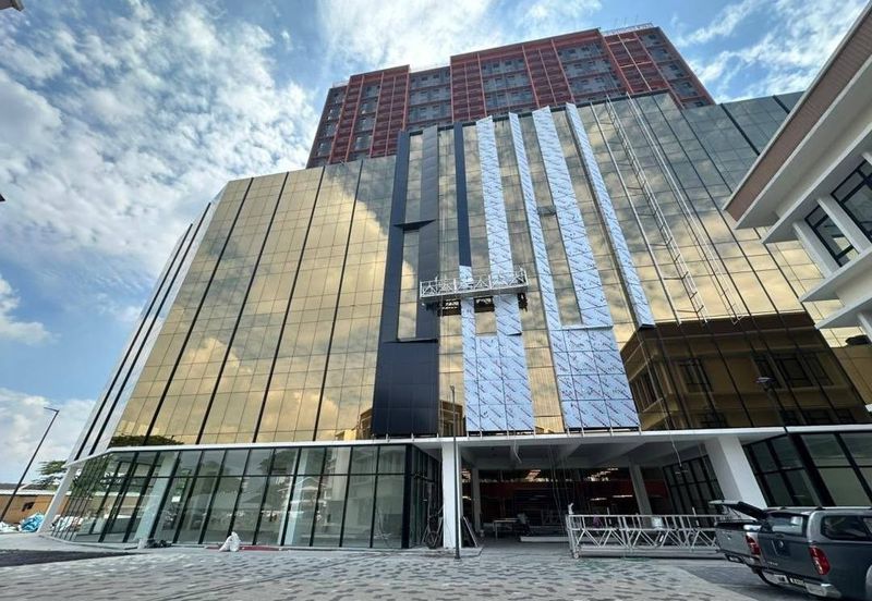 Piccadilly Service Residence @ Greentown