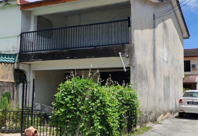 ANJUNG BERCHAM UTAMA