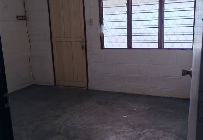 ANJUNG BERCHAM UTAMA