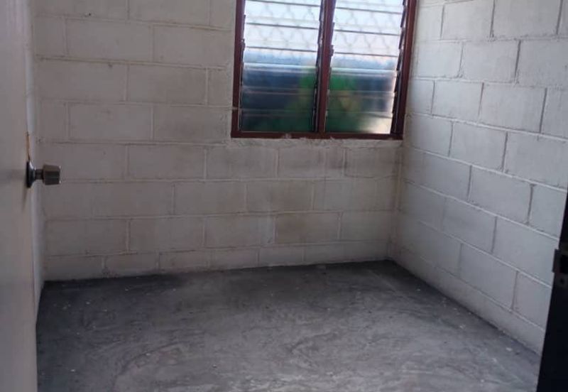 ANJUNG BERCHAM UTAMA