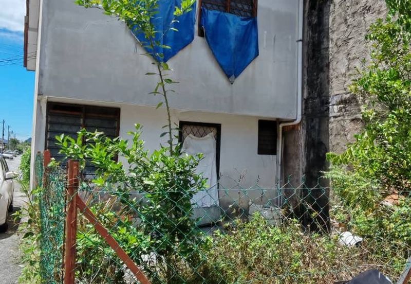 ANJUNG BERCHAM UTAMA