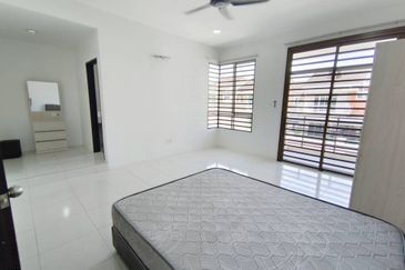 Taman Pengkalan Tiara