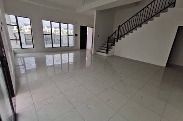 1-ACASIA @ PANORAMA LAPANGAN AKASIA