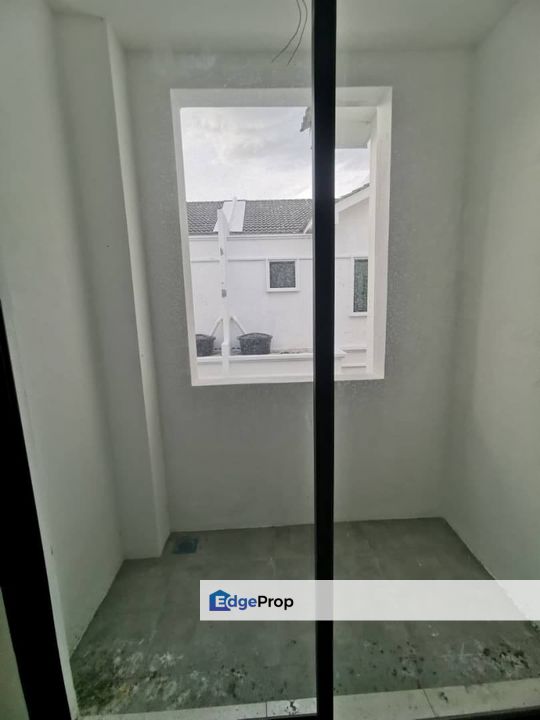 New Semi D Gate Guard Facing Field Parking Easy Pinggir Pengkalan Stat, Perak, Kinta