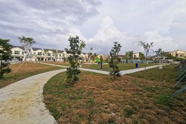 1-ACASIA @ PANORAMA LAPANGAN AKASIA