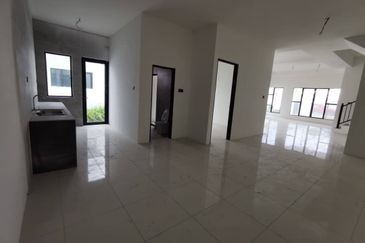 1-ACASIA @ PANORAMA LAPANGAN AKASIA