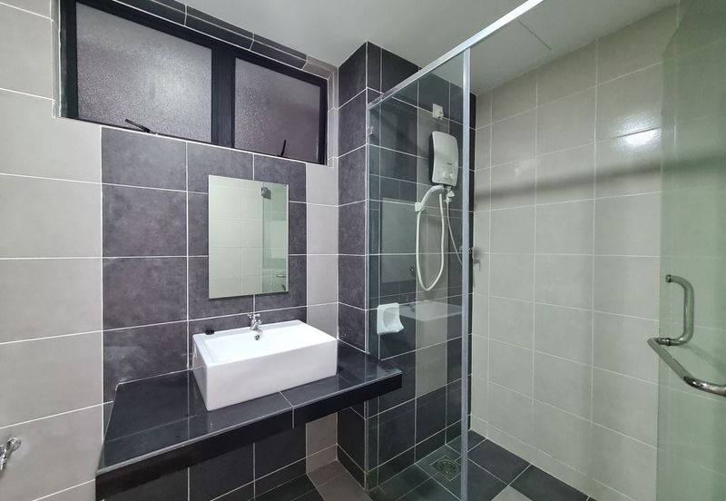 Upper East @ Tiger Lane