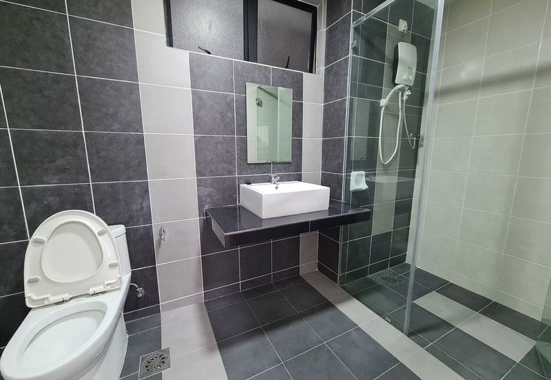 Upper East @ Tiger Lane