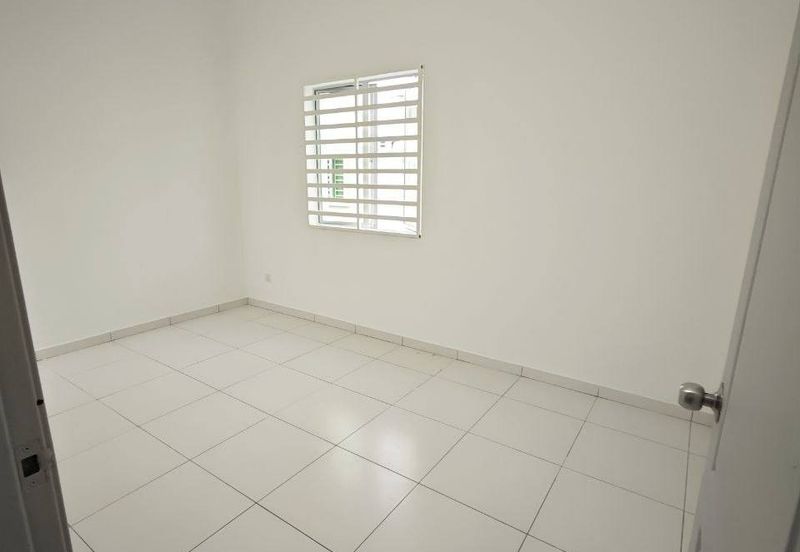 TAMAN LAPANGAN KIARA