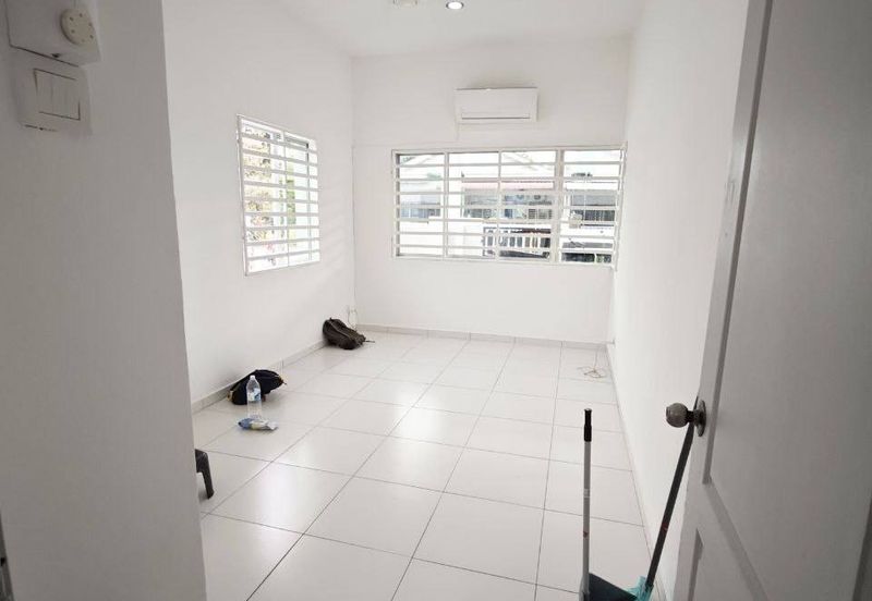 TAMAN LAPANGAN KIARA