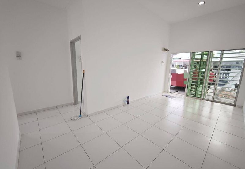 TAMAN LAPANGAN KIARA