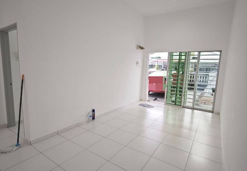 TAMAN LAPANGAN KIARA