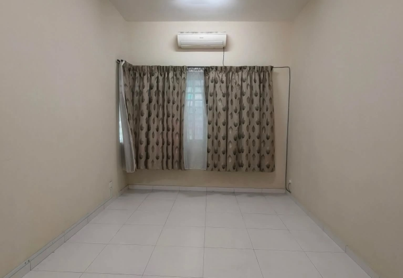 TAMAN LAPANGAN KIARA