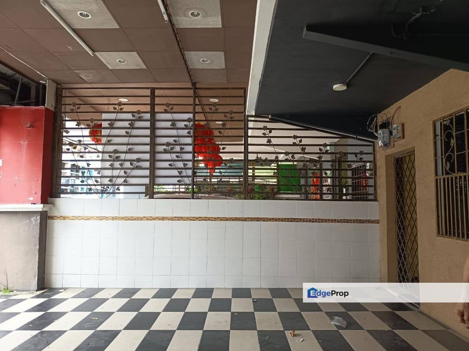 Cheap Rent Full Tiles Ipoh Town Jalan Seenivasagam Greenhill Shop Lot, Perak, Ipoh
