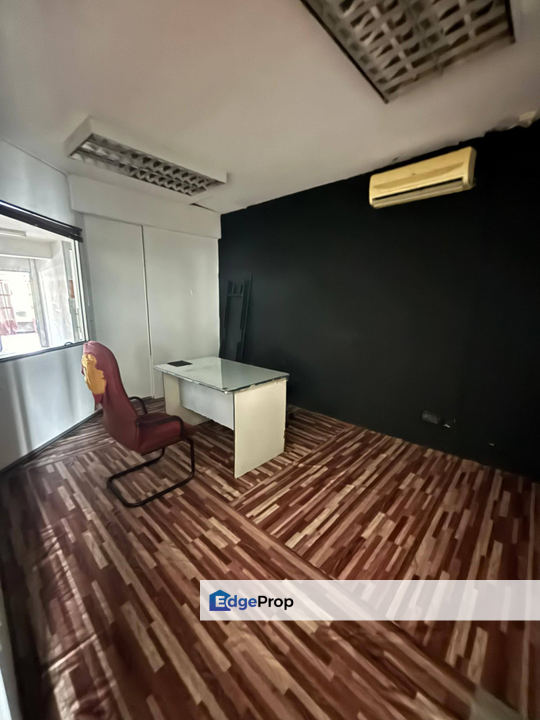 1st Floor Renovated Office Ipoh Garden East South Bercham Tambun Timur, Perak, Ipoh