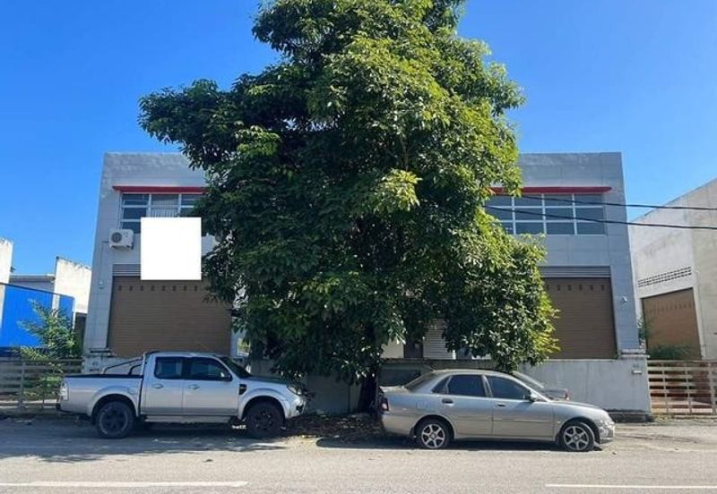 (2 Unit Below Market Value)1.5 Sty Factory Menglembu i Park Lahat 