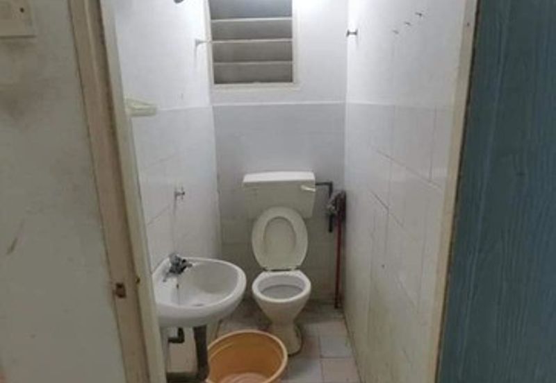 Panorama Lapangan Perdana Flat