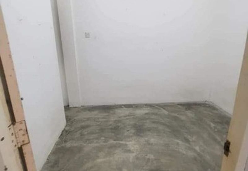 Panorama Lapangan Perdana Flat