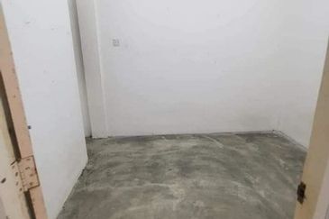 Panorama Lapangan Perdana Flat