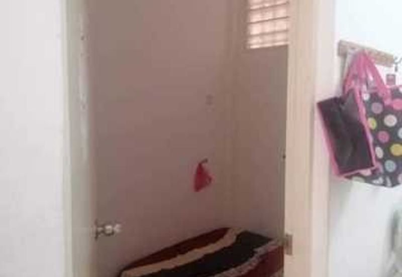 Panorama Lapangan Perdana Flat