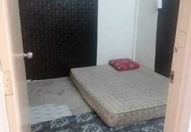 Panorama Lapangan Perdana Flat