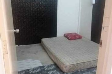 Panorama Lapangan Perdana Flat