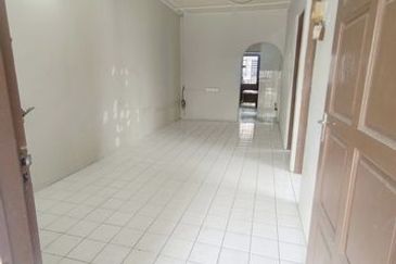 Intermediate Corner Full Loan Pengkalan Taman Pinji Mewah Indah Pegoh Station 18