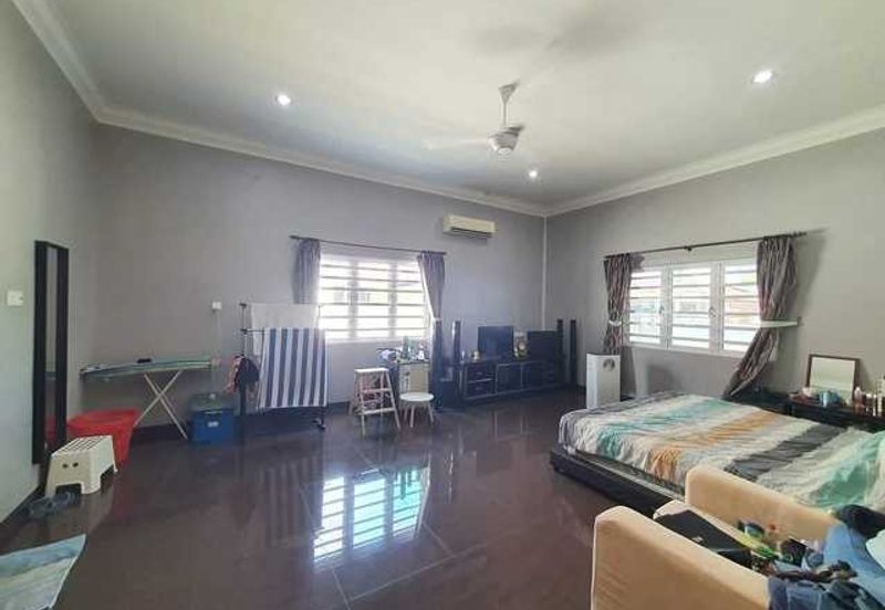 Guarded Taman Golf Gunung Rapat Tigerlane Ipoh Town Song Choon Botani Panorama Lapangan Perdana