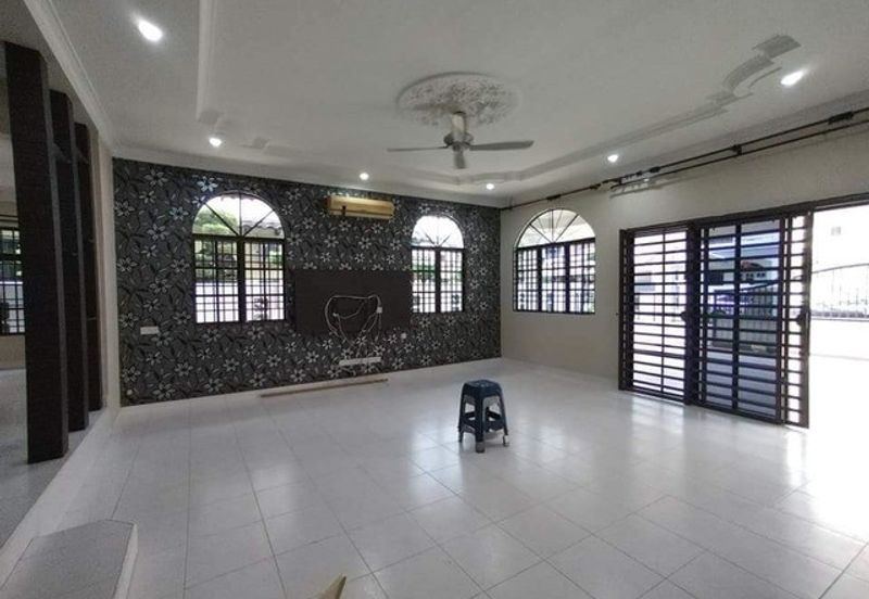 Gate Guard Freehold Newly Painted Ipoh Garden East Boulevard Bercham Tambun 