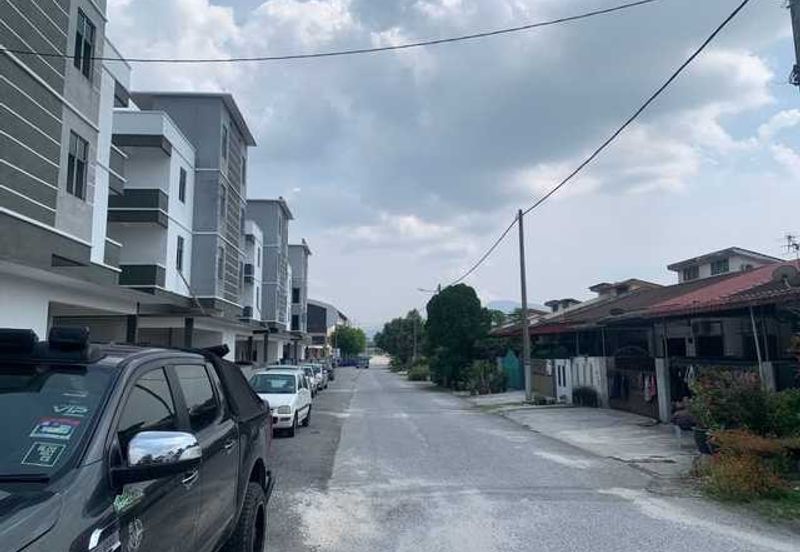 Walking Distance to Mcd Hot Area Jalan Kuala Kangsar KK Road Ipoh Town Tasek Lim Merdeka