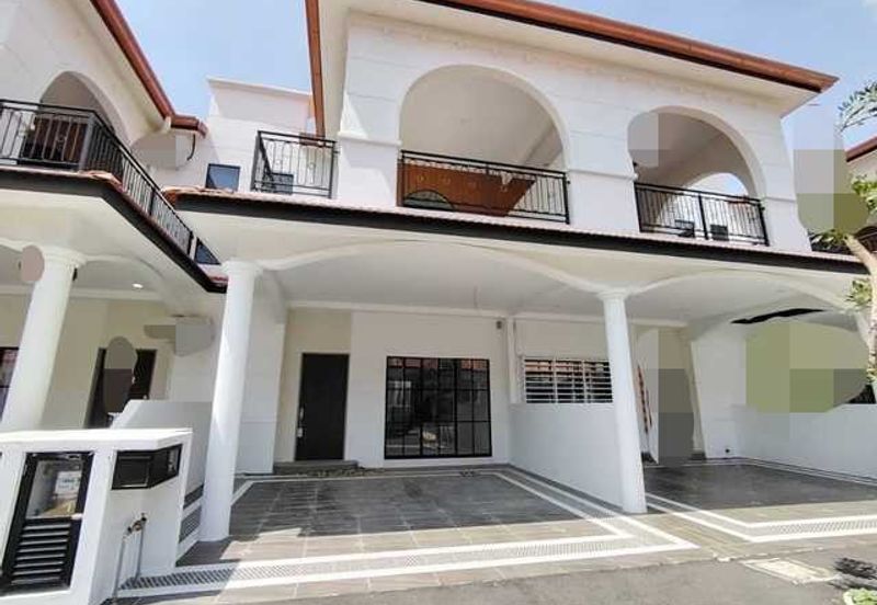 Kitchen Behind Brand New Gate Guard Marbella Ipoh South Precint Panorama Lapangan Perdana Botani