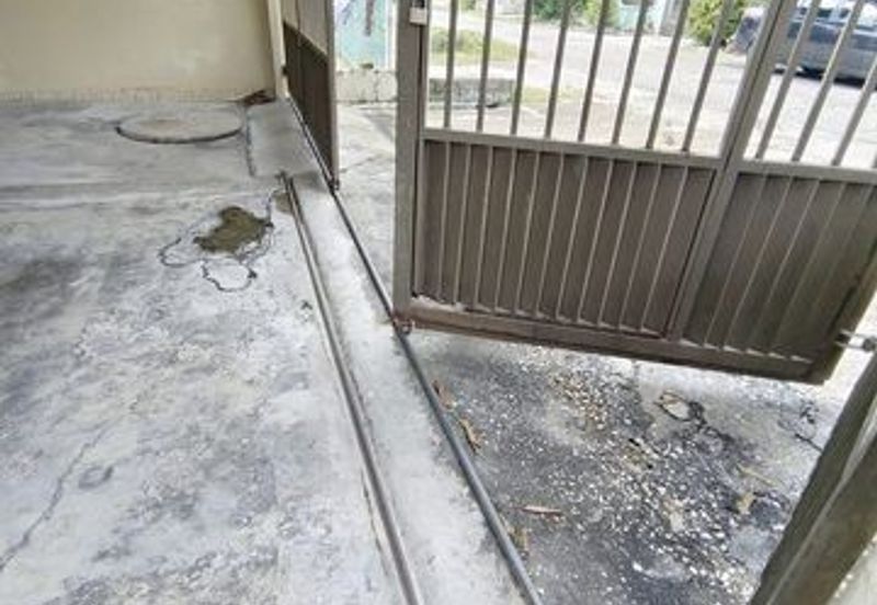 Bungalow House Hot Are Bercham Walk to Econsave Tambun Pakatan Jaya Ipoh Garden East Tasek