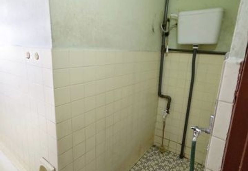 Bungalow House Hot Are Bercham Walk to Econsave Tambun Pakatan Jaya Ipoh Garden East Tasek