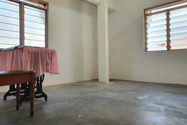 Int Corner with Land Tasek Taman Bertuah Damai Klebang Jalan Kuala Kangsasr Chemor