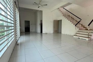 Cheapest Unit Gate Guard Lahat Mines Semi D Menglembu Ipoh Town Pengkalan