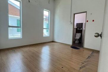 Cheapest Unit Gate Guard Lahat Mines Semi D Menglembu Ipoh Town Pengkalan