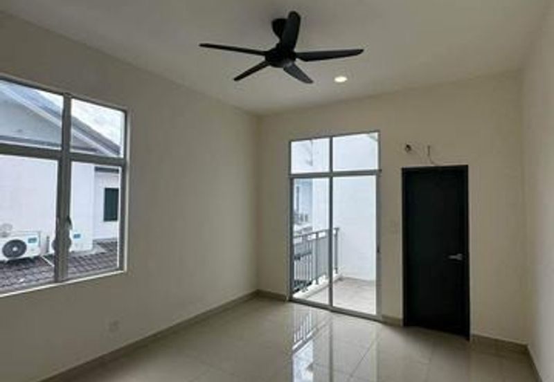 FREEHOLD Brand New Semi D Gate Guard Klebang Pine Park Bandar Seri Chemor Meru